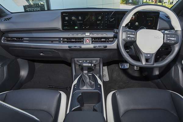 2026 Kia K4 GT-Line CL4m thumb-16