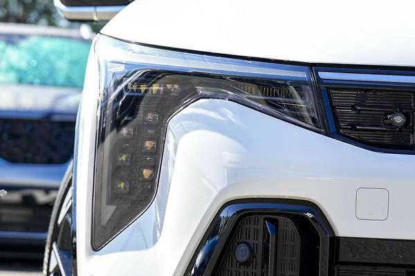 2025 Kia K4 GT-Line CL4m thumb-1