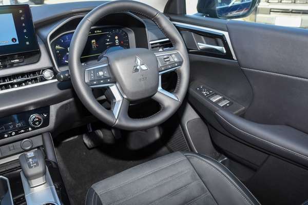 2025 Mitsubishi Outlander Aspire ZM thumb-17