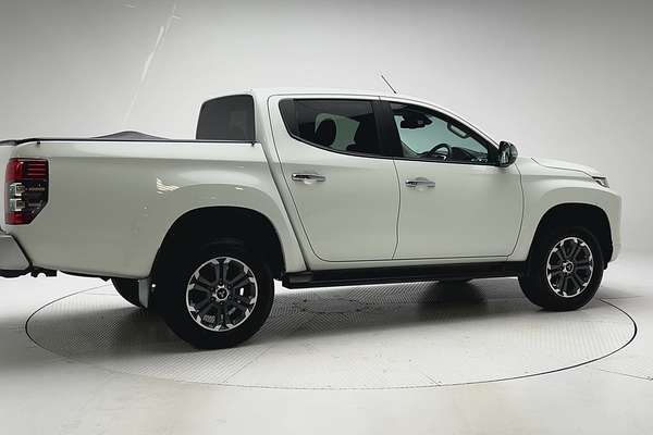 2023 Mitsubishi Triton GLS MR 4X4 thumb-2