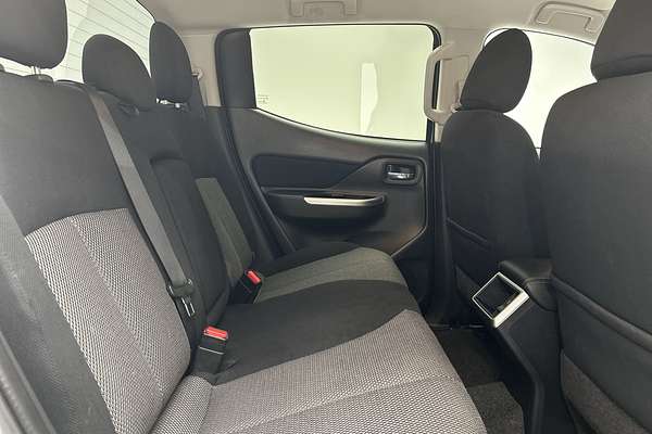 2023 Mitsubishi Triton GLS MR 4X4 thumb-11