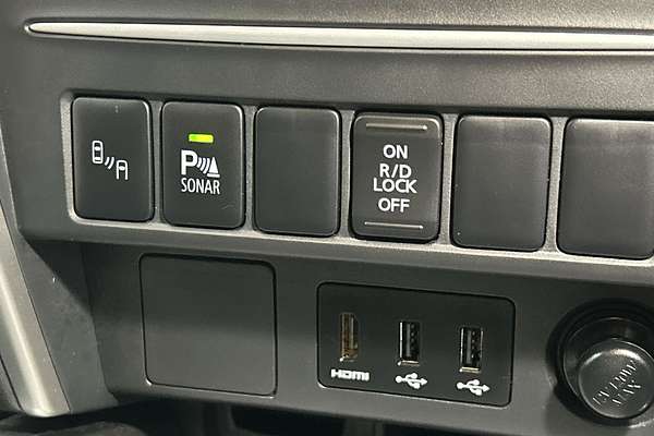 2023 Mitsubishi Triton GLS MR 4X4 thumb-14