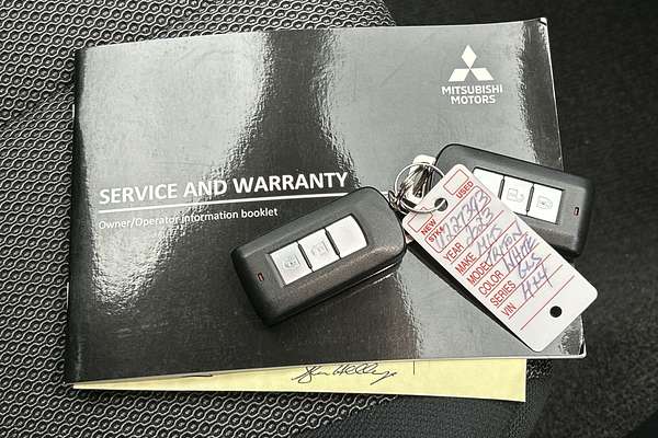 2023 Mitsubishi Triton GLS MR 4X4 thumb-22