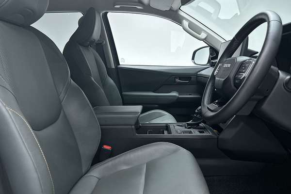 2025 Toyota Hilux Rogue 48V GUN227R 4X4 thumb-12