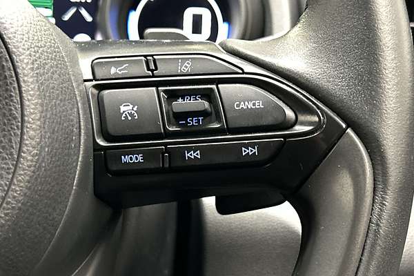 2022 Toyota Yaris Cross Urban MXPB10R thumb-16
