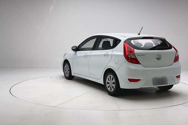 2016 Hyundai Accent Active RB3 thumb-8