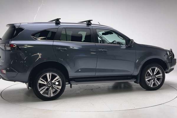 2023 Isuzu MU-X LS-T thumb-2