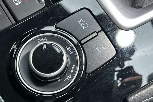 2023 Isuzu MU-X LS-T thumb-14