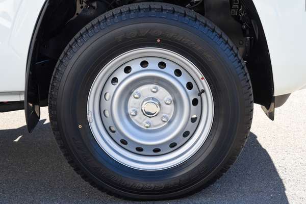 2026 Mitsubishi Triton GLX MV Rear Wheel Drive thumb-3