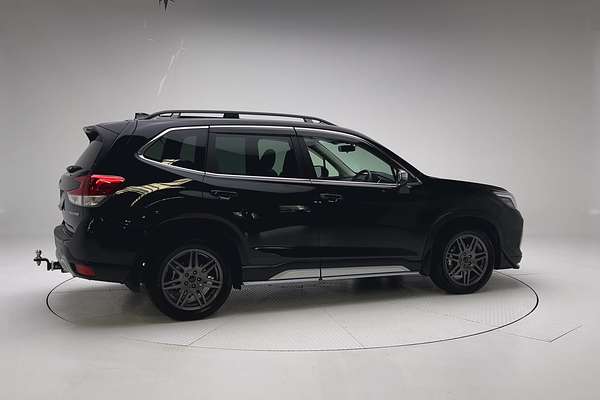 2018 Subaru Forester 2.5i-S S5 thumb-2