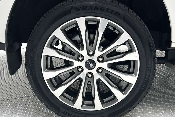 2025 Ford Everest Platinum 3.0L thumb-9