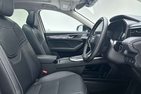 2024 GWM Haval Jolion Ultra Hybrid A02 thumb-12