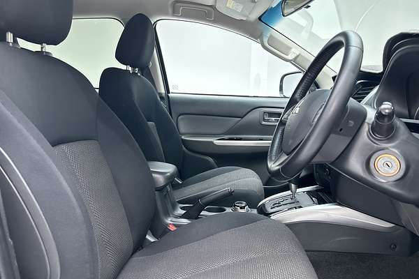 2015 Mitsubishi Triton GLS MQ 4X4 thumb-12