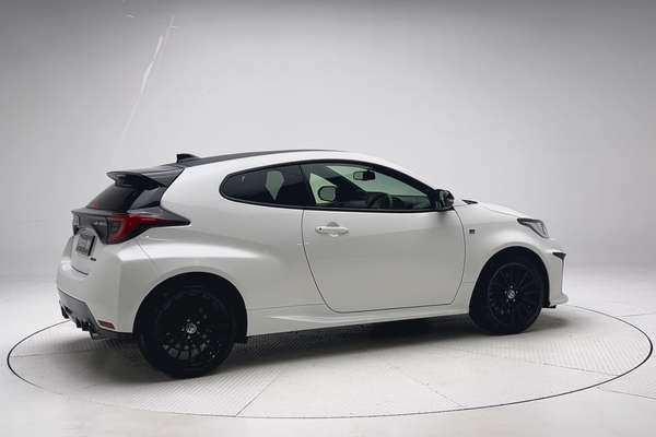 2020 Toyota Yaris GR GXPA16R thumb-2