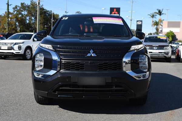 2023 Mitsubishi Outlander LS ZM thumb-2