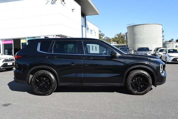 2023 Mitsubishi Outlander LS ZM thumb-4