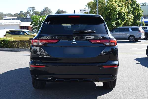 2023 Mitsubishi Outlander LS ZM thumb-6