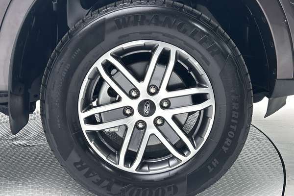 2025 Ford Everest Trend 2.0L thumb-9