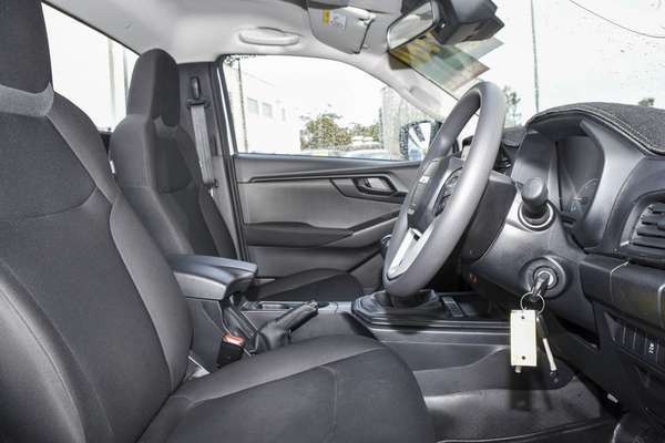 2024 Isuzu D-MAX SX High Ride Rear Wheel Drive thumb-8