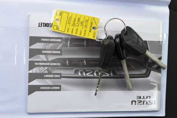 2024 Isuzu D-MAX SX High Ride Rear Wheel Drive thumb-19