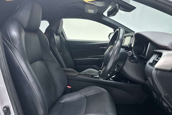 2018 Toyota C-HR Koba NGX50R thumb-12