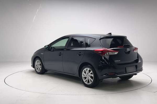2017 Toyota Corolla Hybrid ZWE186R thumb-8