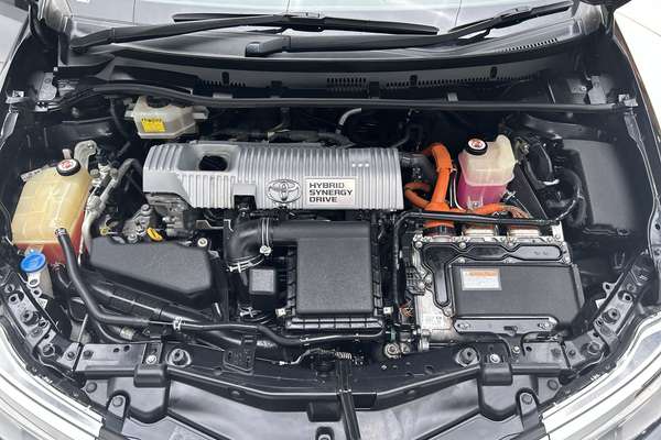 2017 Toyota Corolla Hybrid ZWE186R thumb-10