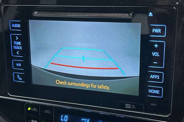 2017 Toyota Corolla Hybrid ZWE186R thumb-15