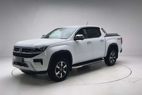 2024 Volkswagen Amarok TDI600 Style NF 4X4 thumb-3