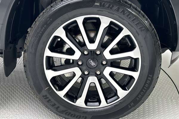 2025 Ford Ranger Platinum 4X4 3.0L thumb-9