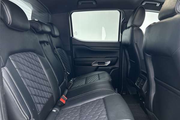 2025 Ford Ranger Platinum 4X4 3.0L thumb-11