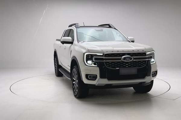 2025 Ford Ranger Platinum 4X4 3.0L thumb-4