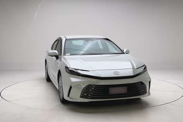 2025 Toyota Camry Ascent AXVH80R thumb-4