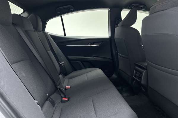 2025 Toyota Camry Ascent AXVH80R thumb-11