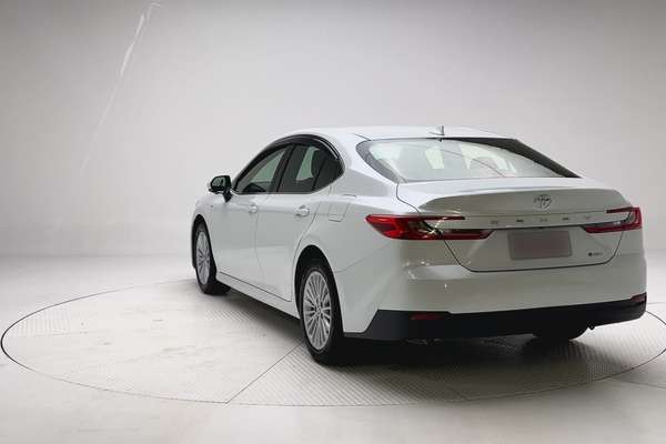 2025 Toyota Camry Ascent AXVH80R thumb-8