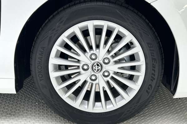 2025 Toyota Camry Ascent AXVH80R thumb-9