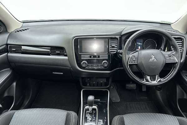 2019 Mitsubishi Outlander ES ZL thumb-19
