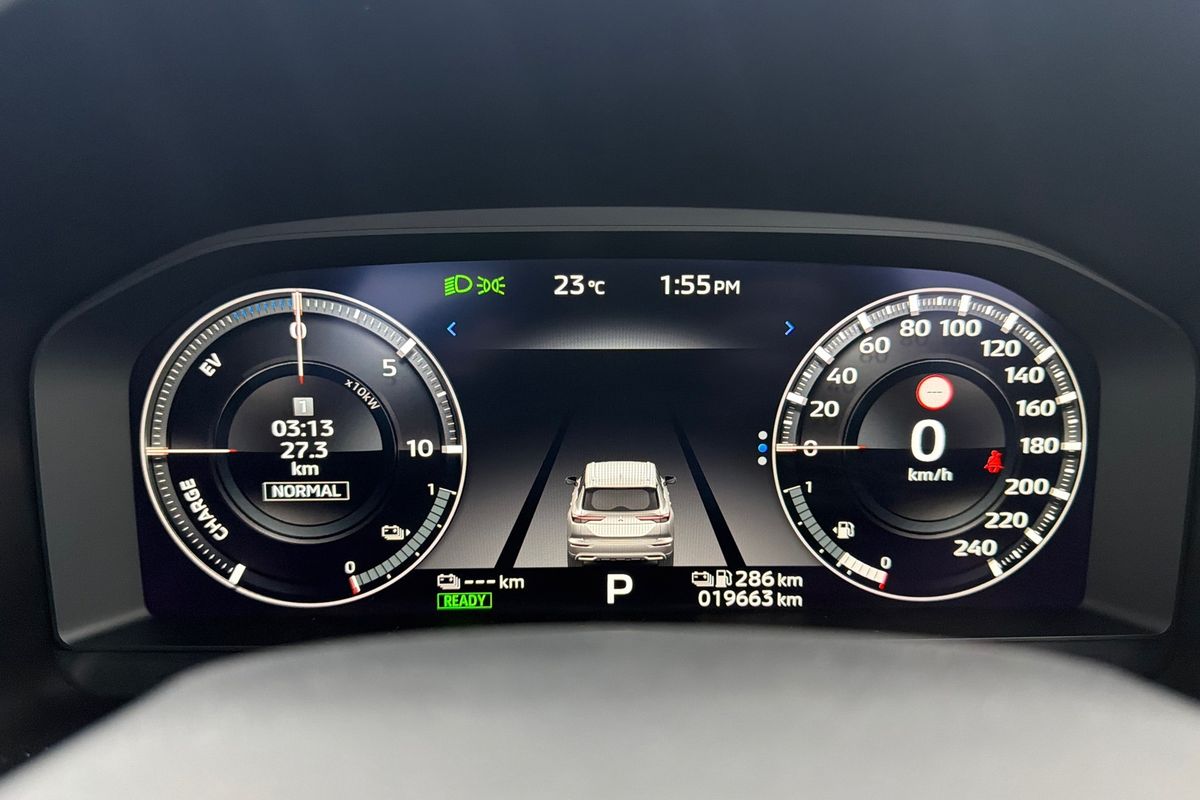 2024 Mitsubishi Outlander PHEV ES ZM