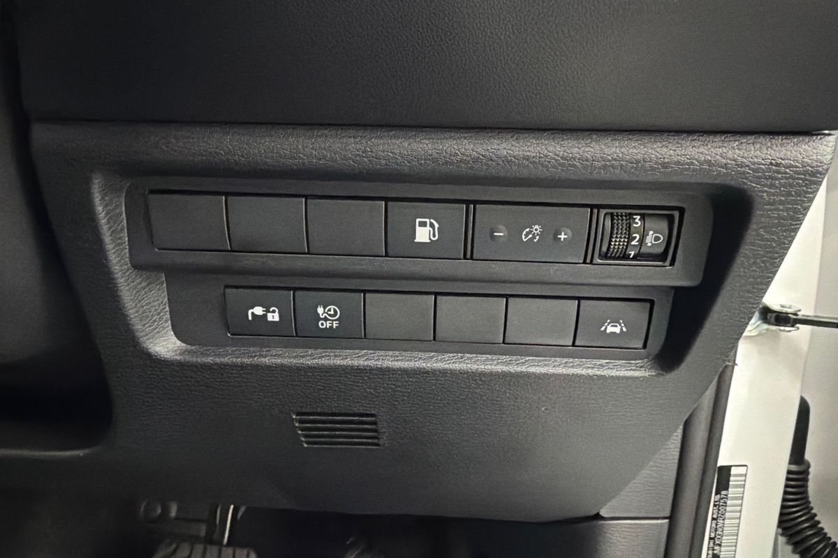 2024 Mitsubishi Outlander PHEV ES ZM
