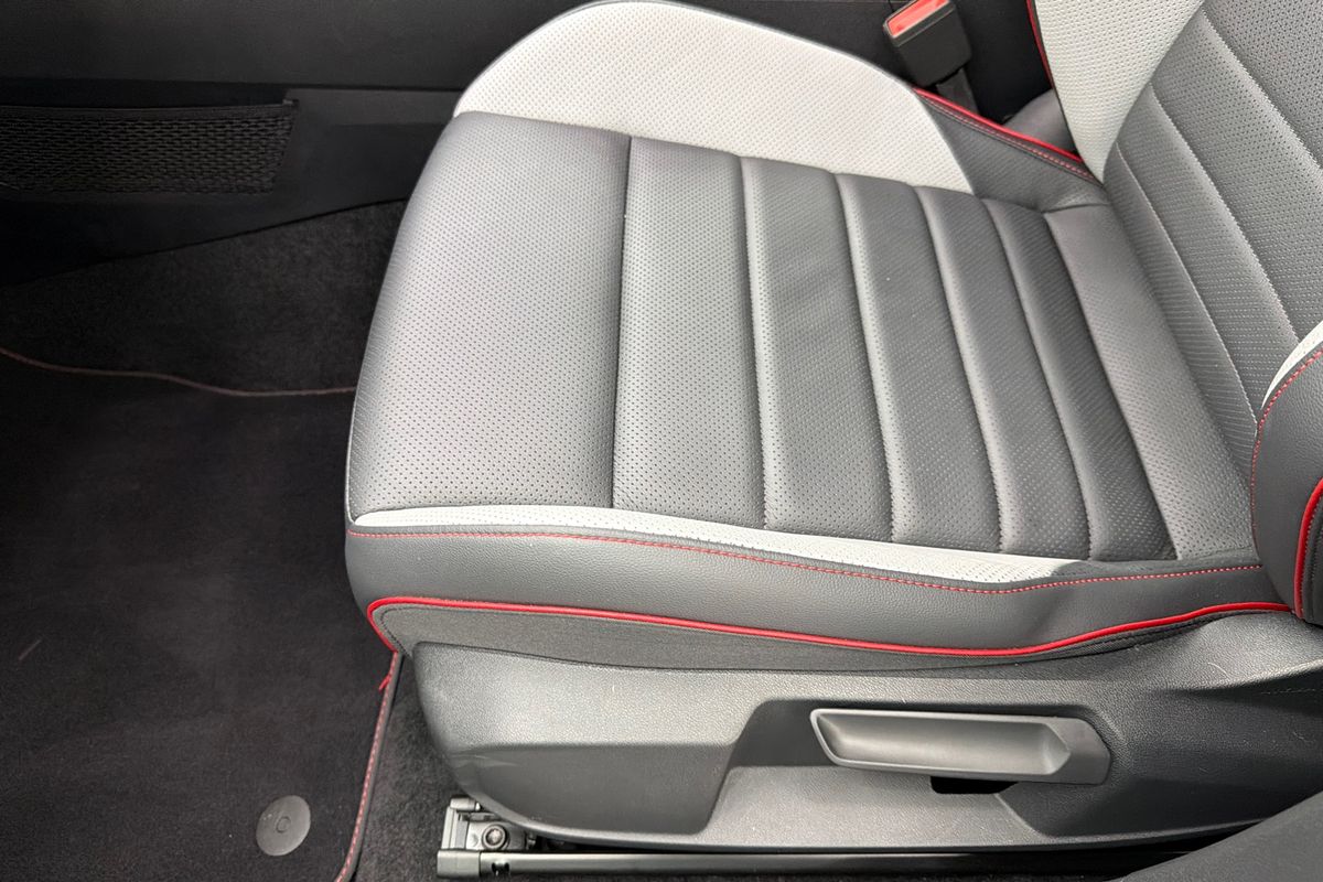 2024 Volkswagen Golf GTI 8