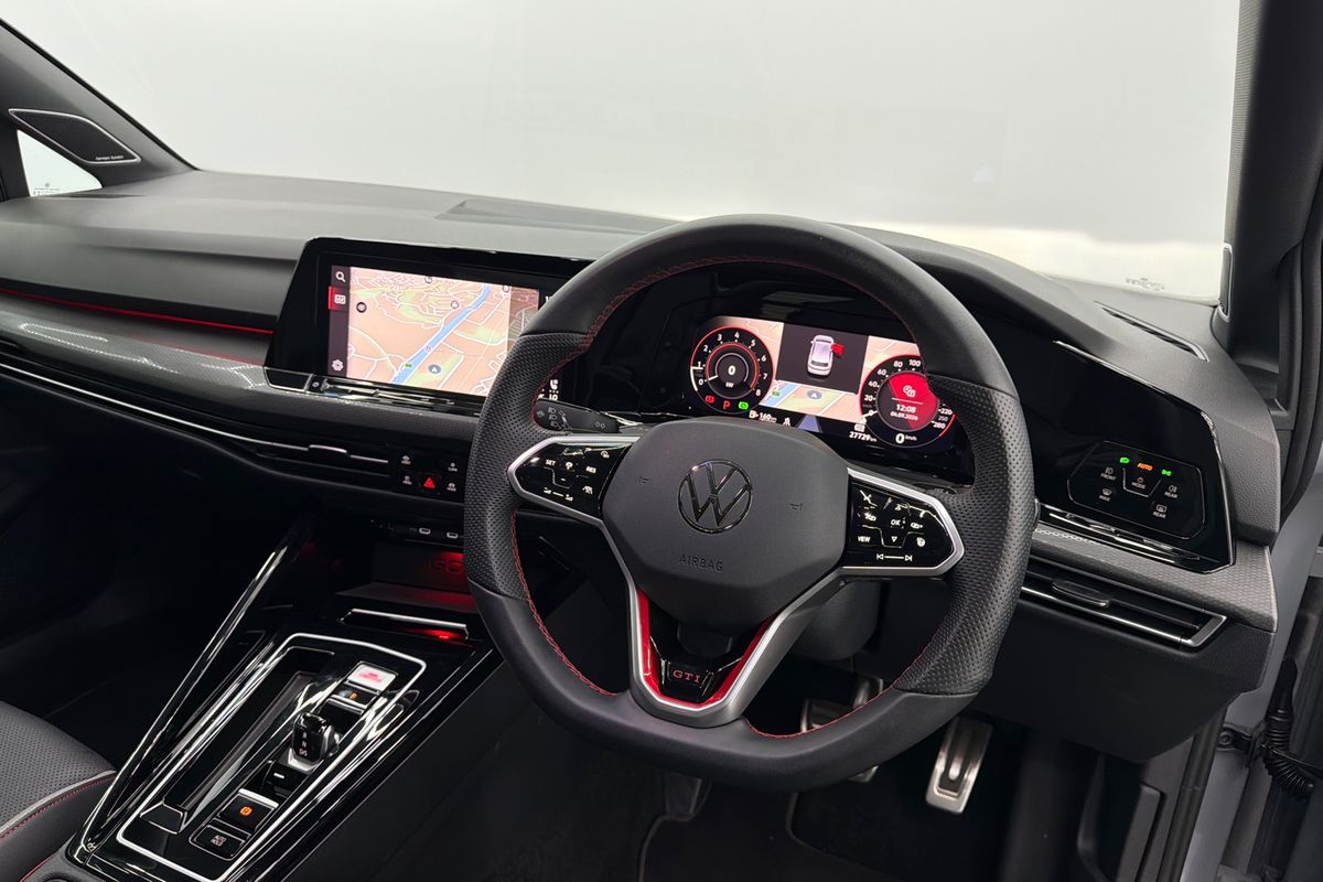 2024 Volkswagen Golf GTI 8