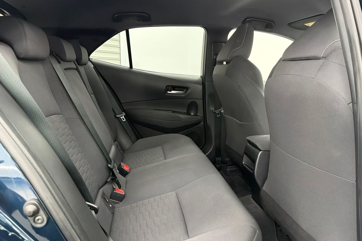 2022 Toyota Corolla SX Hybrid ZWE211R