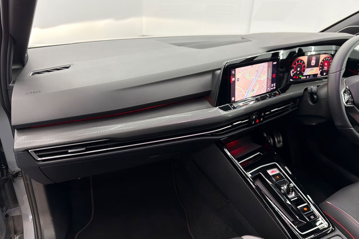 2024 Volkswagen Golf GTI 8
