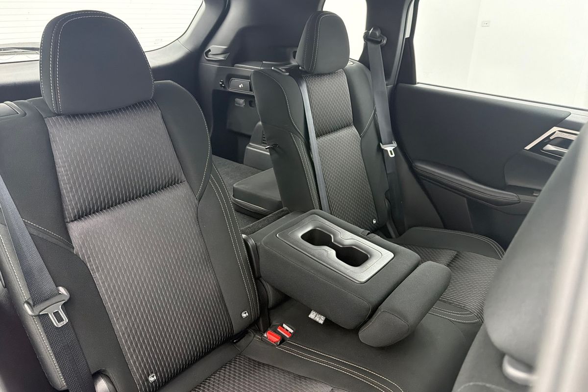 2024 Mitsubishi Outlander PHEV ES ZM