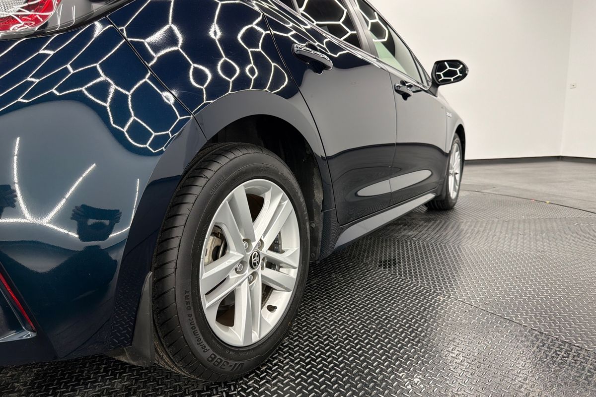 2022 Toyota Corolla SX Hybrid ZWE211R