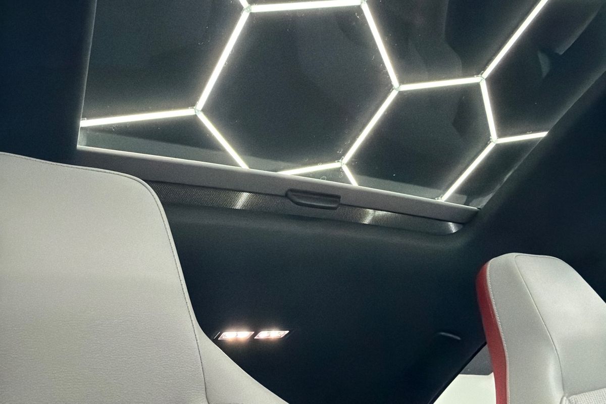 2024 Volkswagen Golf GTI 8