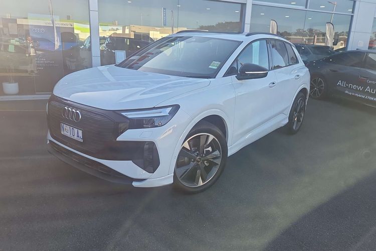 2025 Audi Q4 e-tron 45 F4