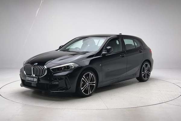 2023 BMW 1 Series 118i M Sport F40 thumb-5