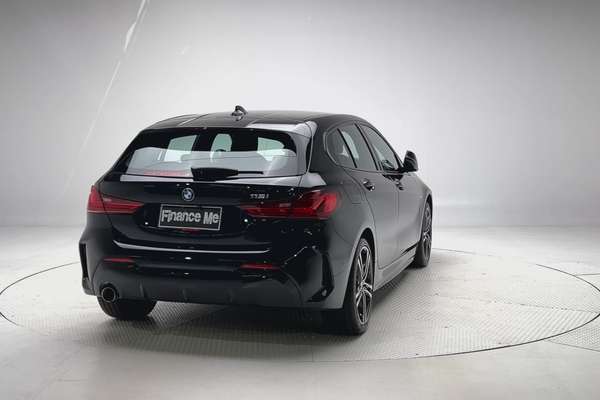 2023 BMW 1 Series 118i M Sport F40 thumb-1