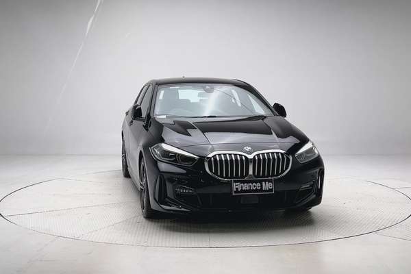 2023 BMW 1 Series 118i M Sport F40 thumb-4